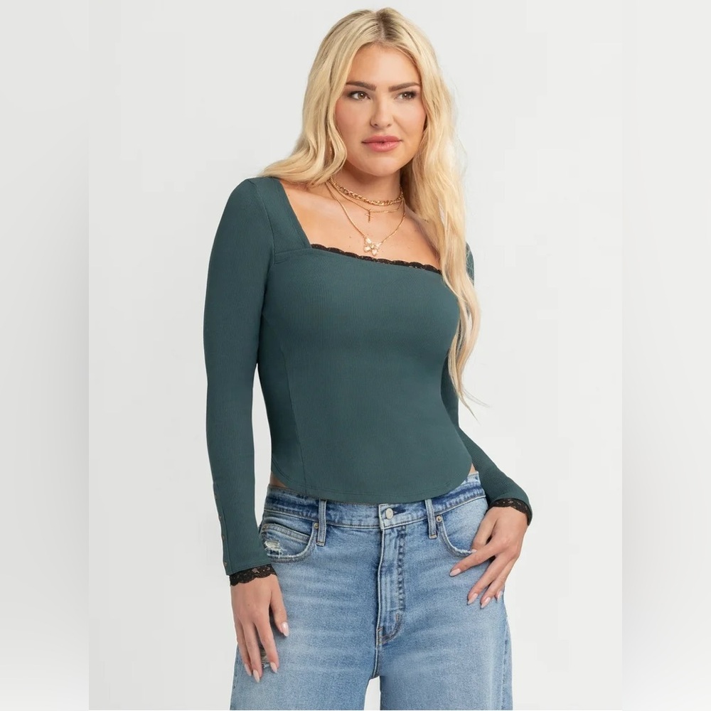 Jessica Simpson Women's Aleera Ribbed Knit Lace Trim Long Sleeve Top NWT